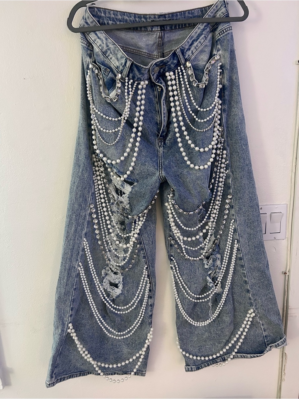 Pearl-Chain Distressed Wide-Leg Jeans - Blue